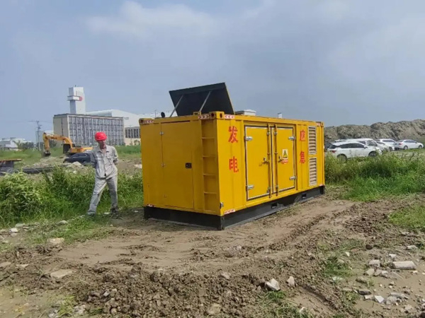 建昌200KW柴油发电机机组每小时的油耗量受哪些因素影响?