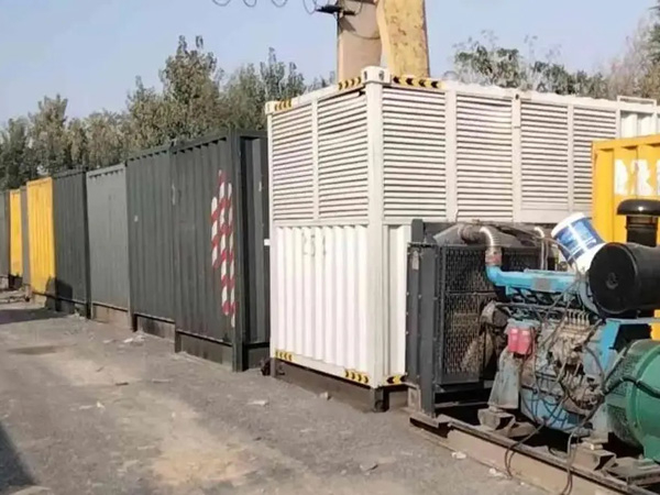 建昌200KW柴油发电机机组每小时油耗是多少？